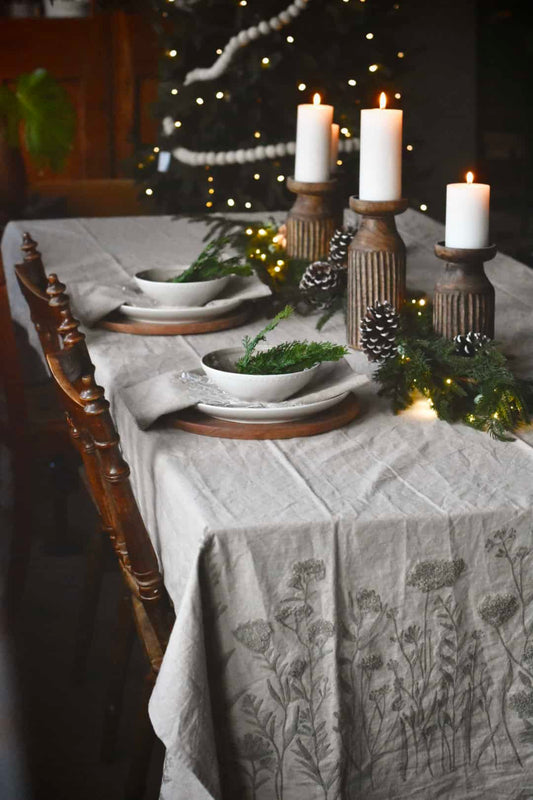 Duk brodert natur, 140×240 cm