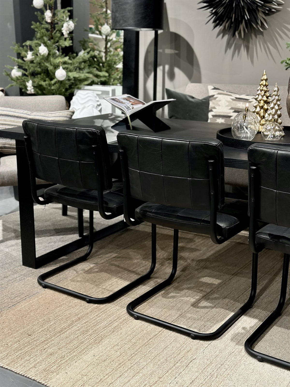 Nelson Brava black, Black epoxed