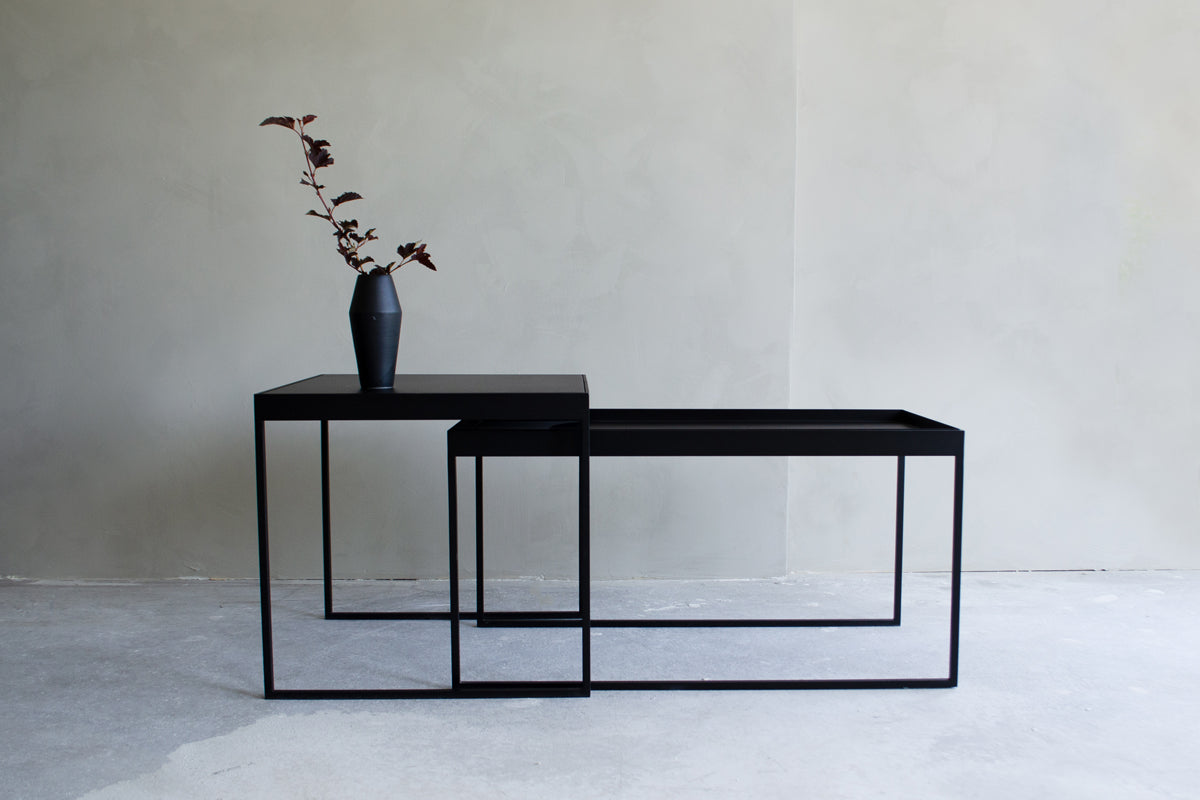 Dis coffee table