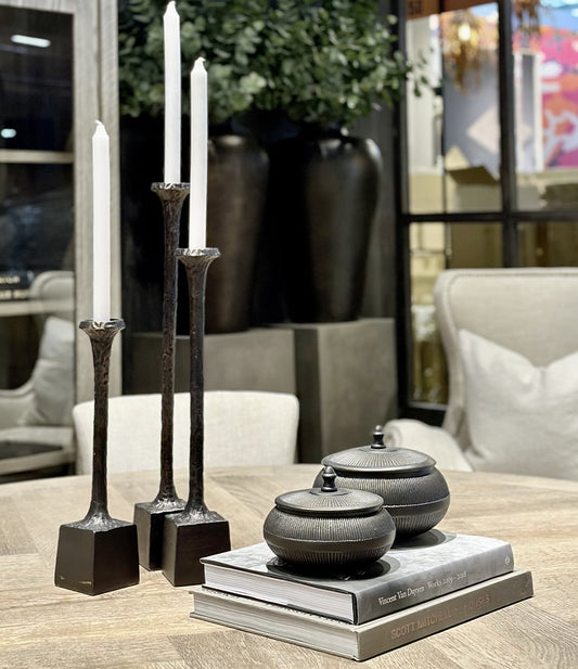 Naples boks med lokk M, antikk bronse