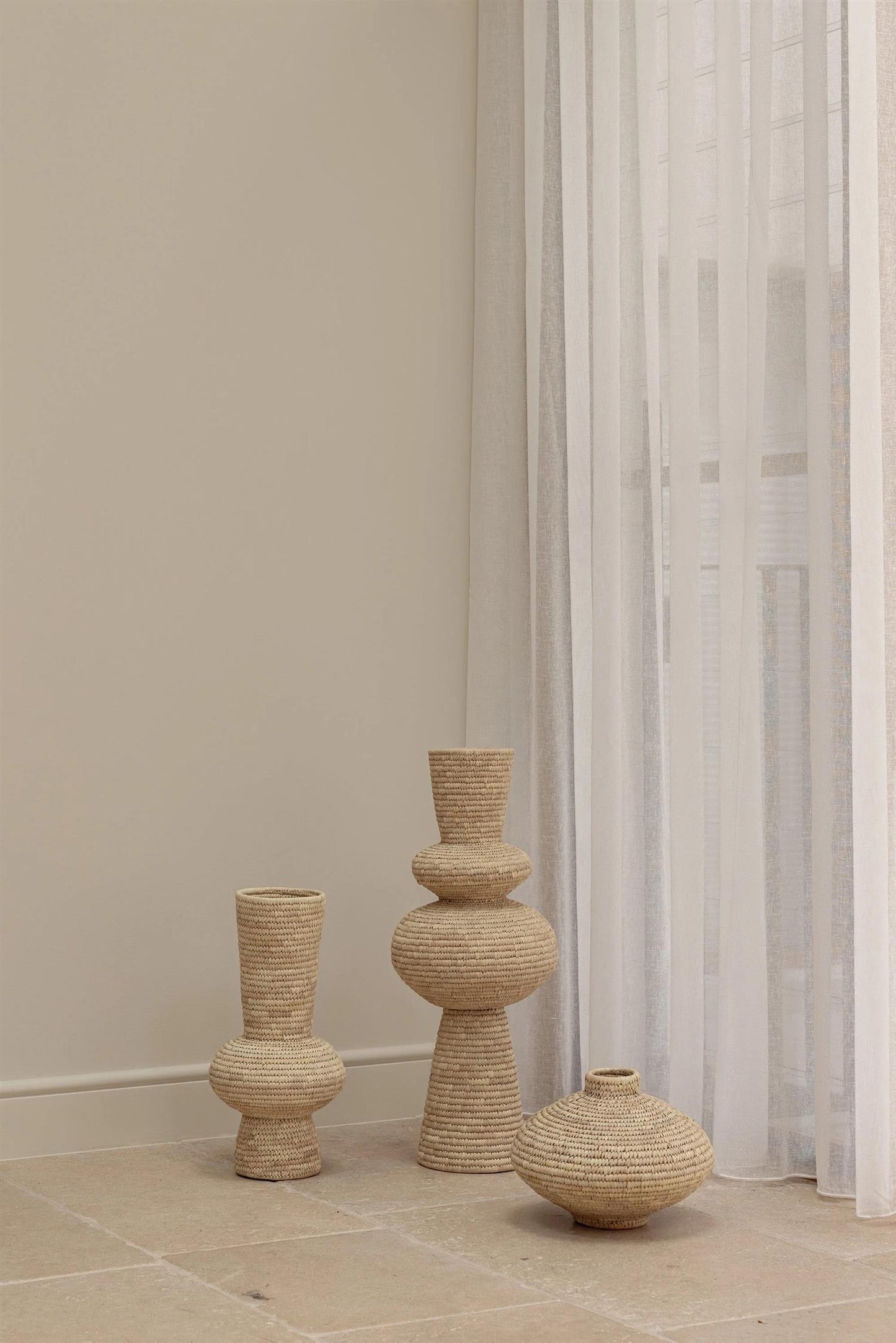 Samira vevet vase