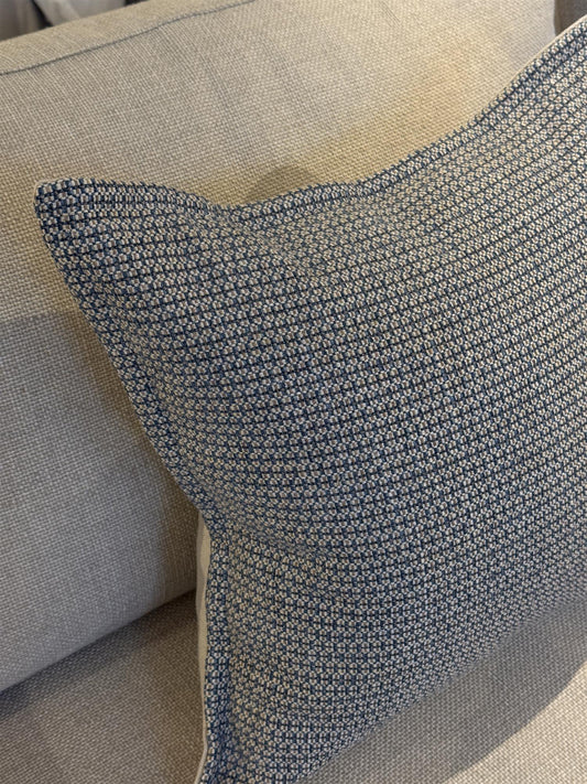 Pyntepute Laurie blue 50x50 cm