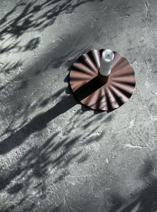 Krum lysestake Pinecone Brown