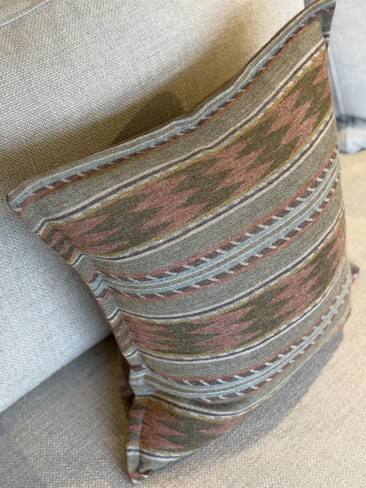 Pyntepute Mulberry/ caleido brun 50x50 cm