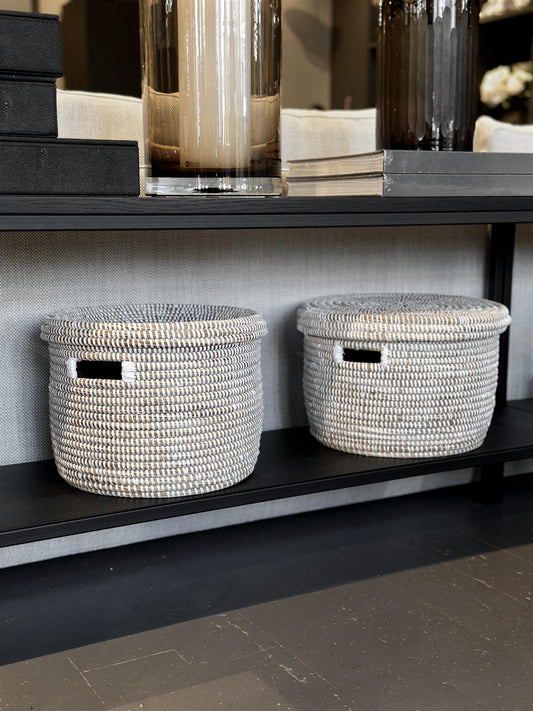 M rund kurv med flatt lokk - en del av to