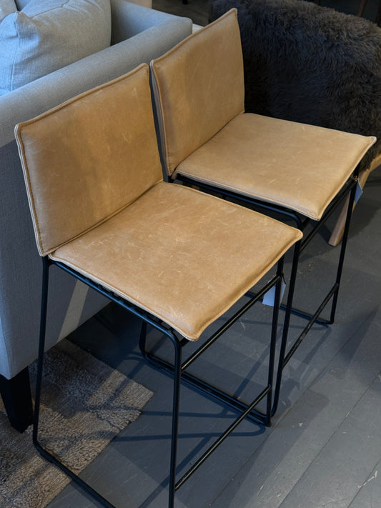 Utstilling | Kyst Barstol 65cm med skinnpute, Cognac Vintage