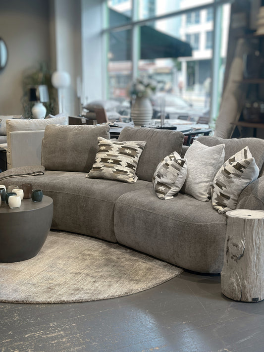 Dixon Sofa i Haze Taupe