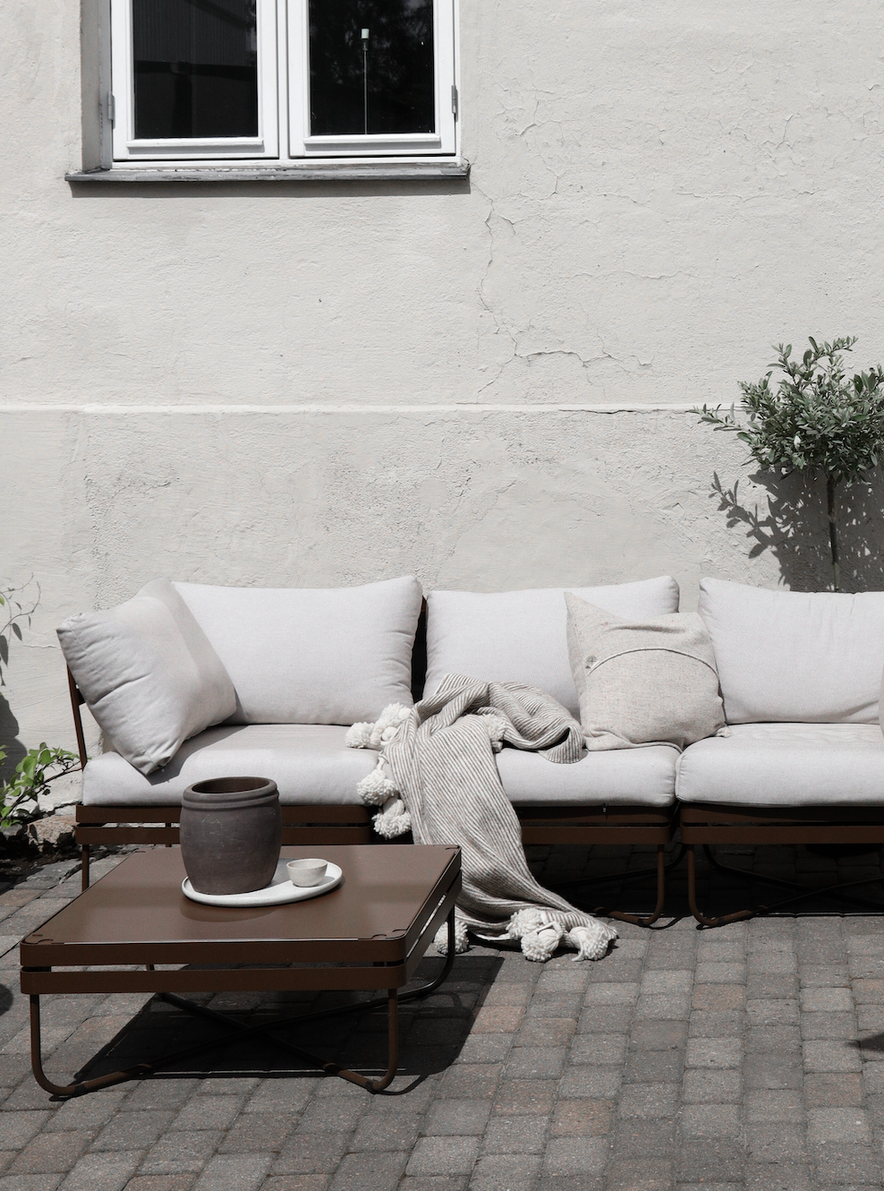 Bris Coffee table 70x70 cm