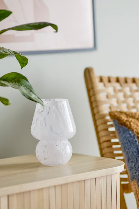 Halim vase, hvitt glass