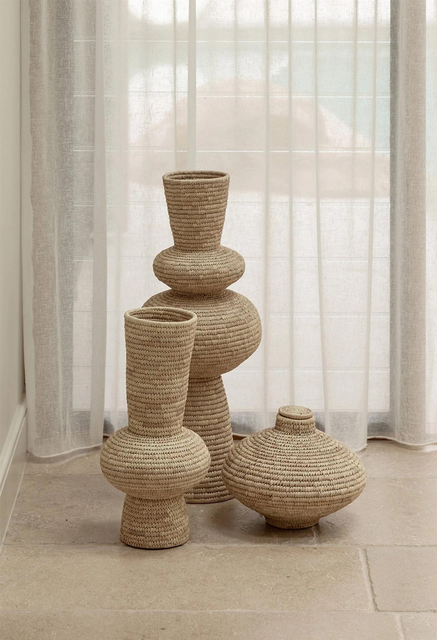 Samira vevet vase