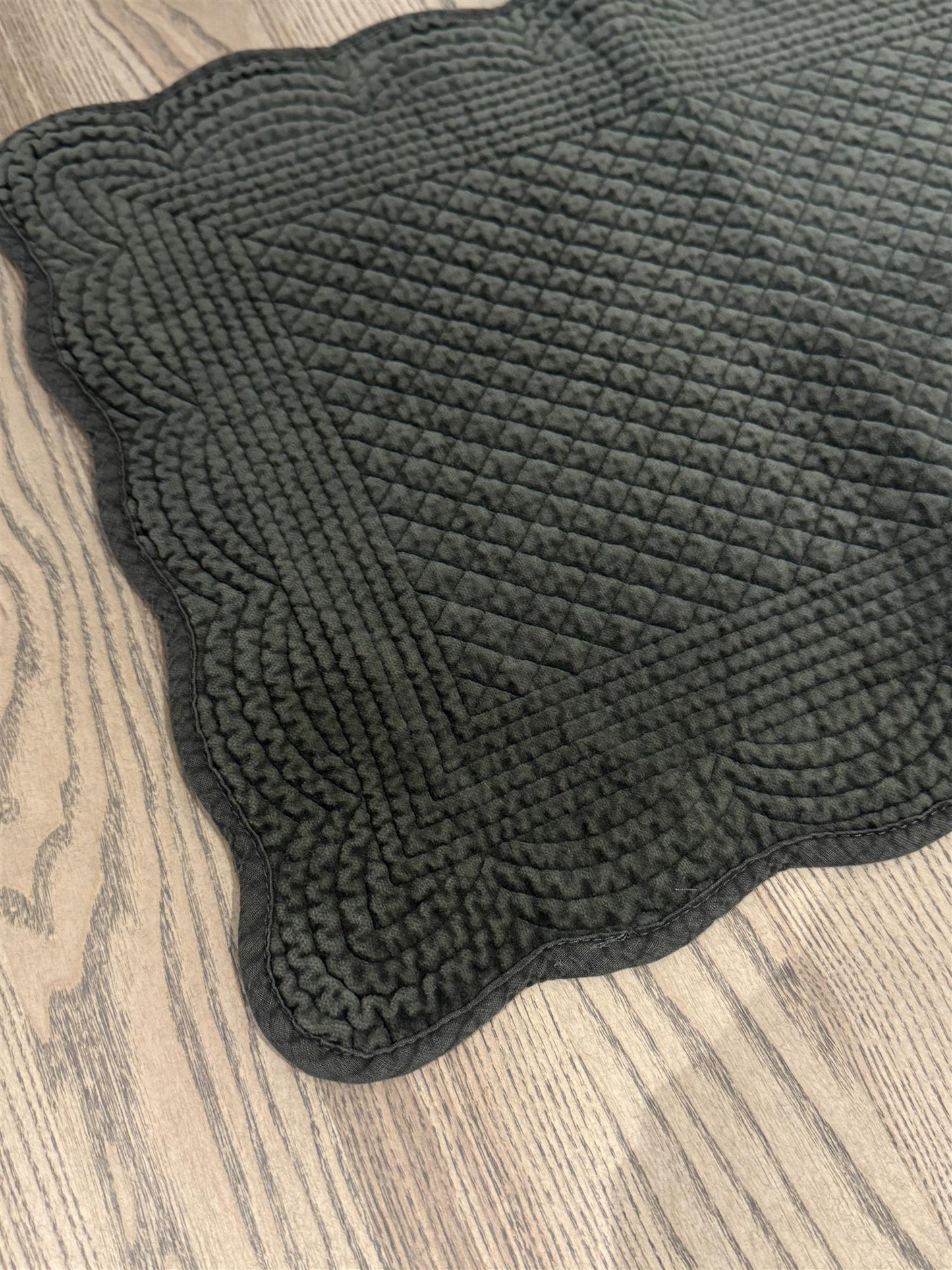 Bordbrikke avlang velur Military green