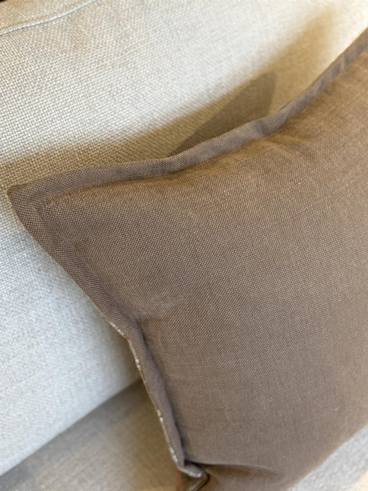 Pyntepute Mulberry/ brun caleido 50x50 cm