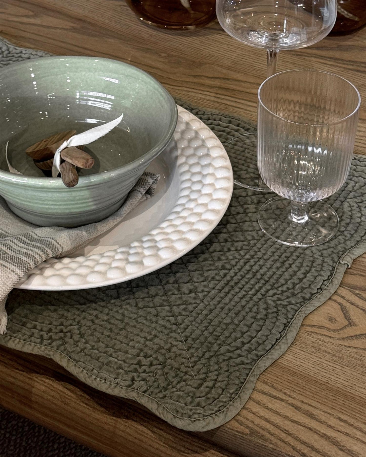 Bordbrikke avlang velur Oliven