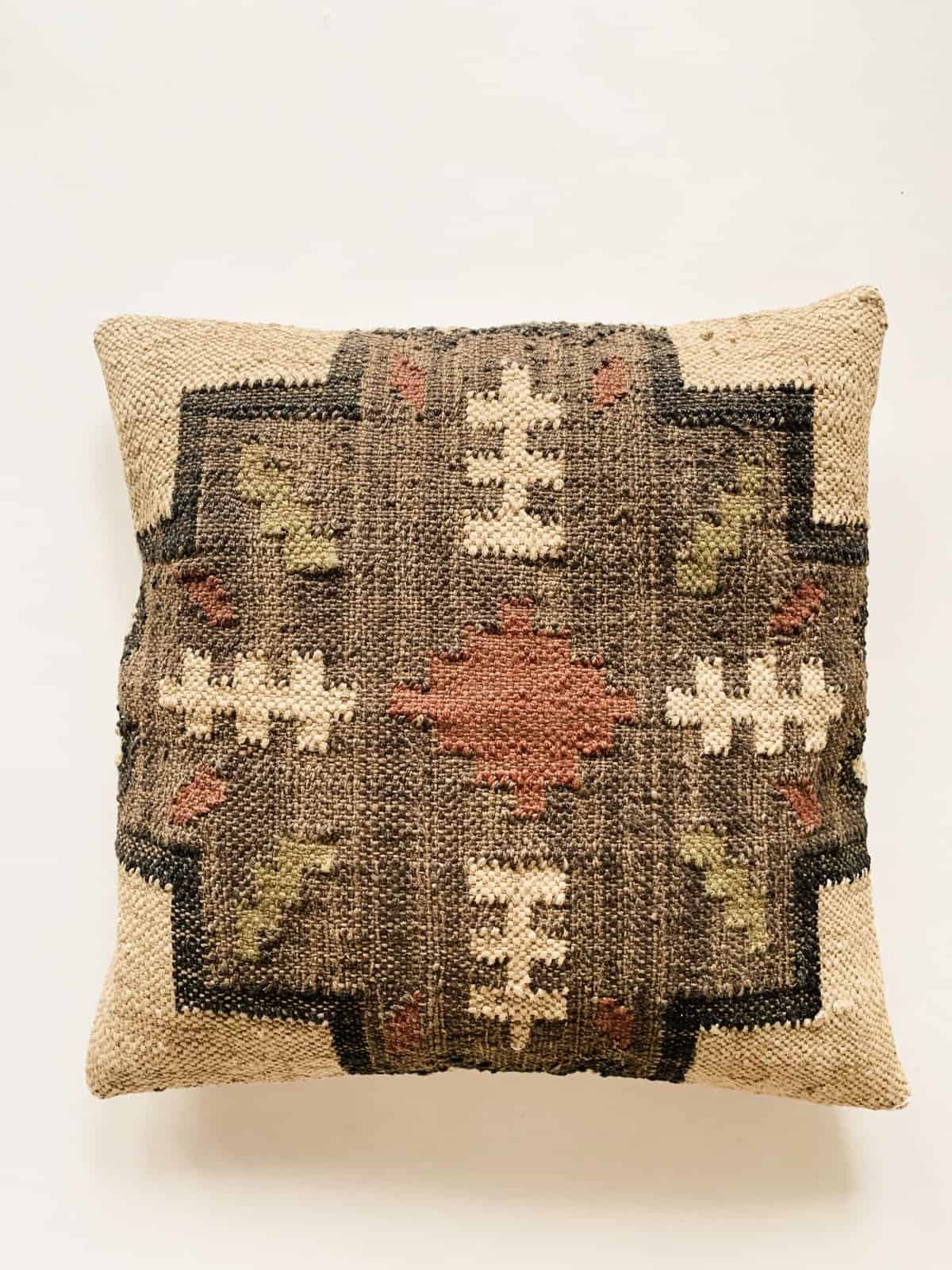 Putetrekk kelim 50x50 cm, brun