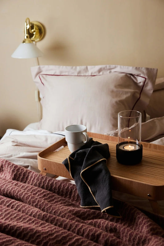 Hanna, brett 30x50 cm rød eik