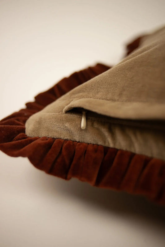 Doris pyntepute 30x50 cm beige/rust