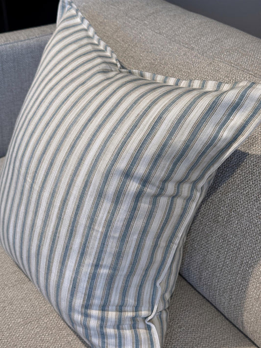 Pyntepute Kepple Stripe Teal 50x50 cm