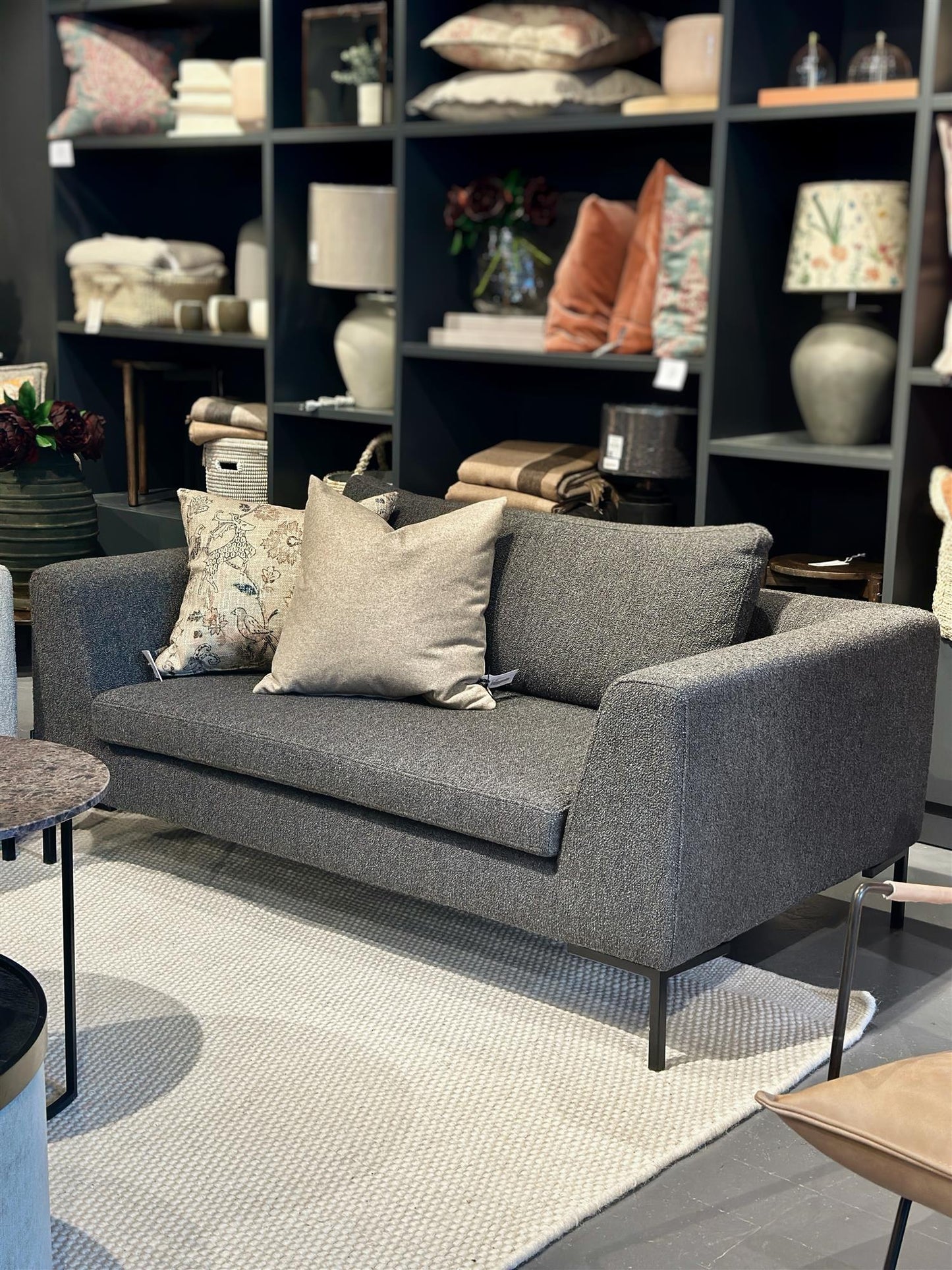 Lyng Loveseat 150, Barnum 13 Antrasitt
