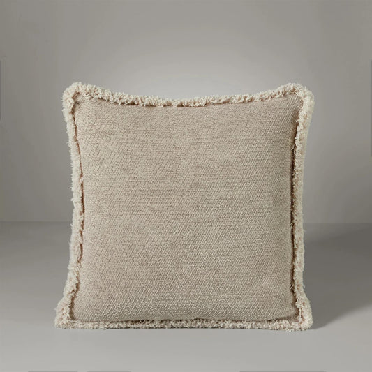Ari chenille fringe pyntepute, 50x50 buzzing beige