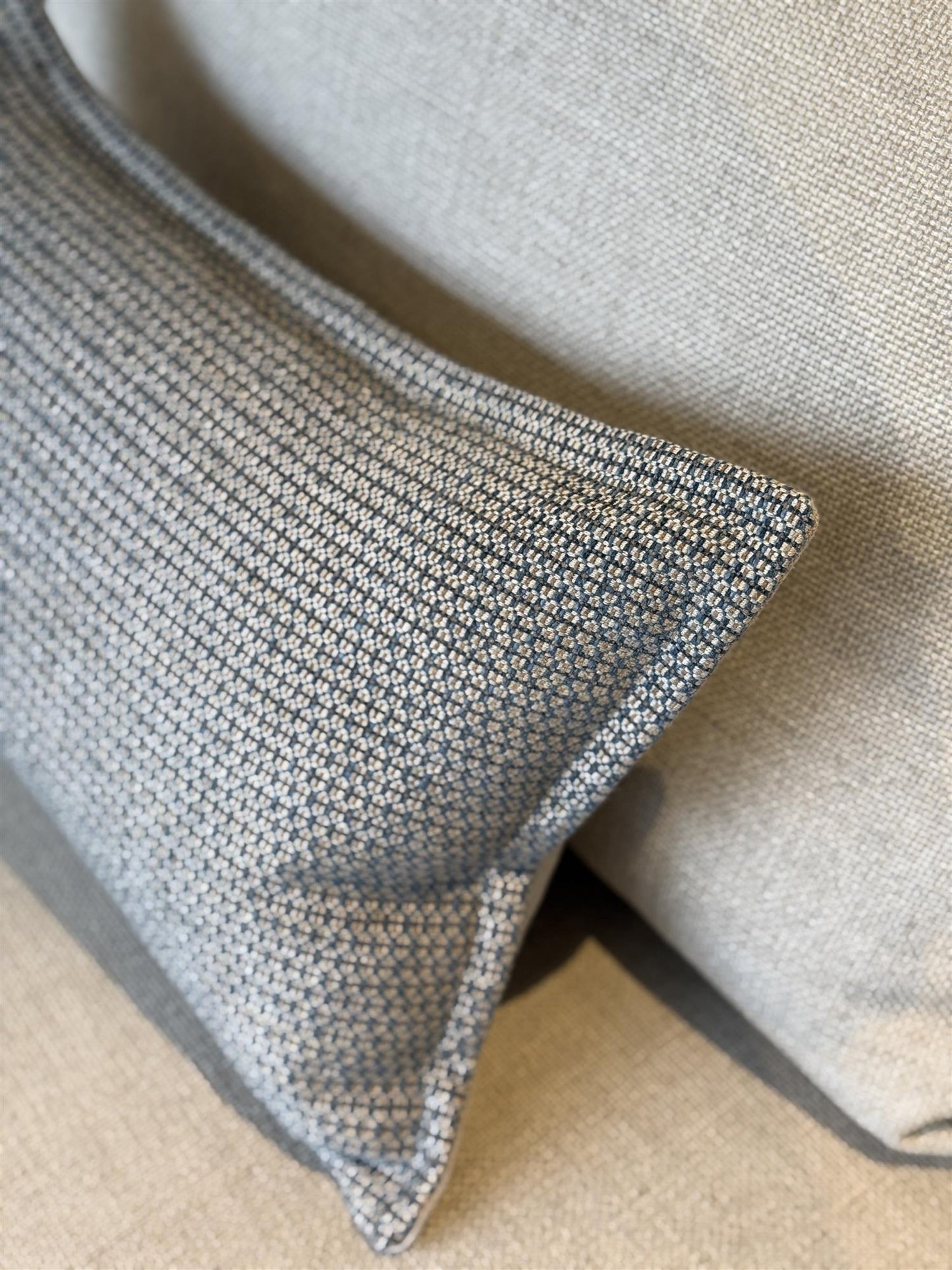 Pyntepute Laurie blue 40x60 cm