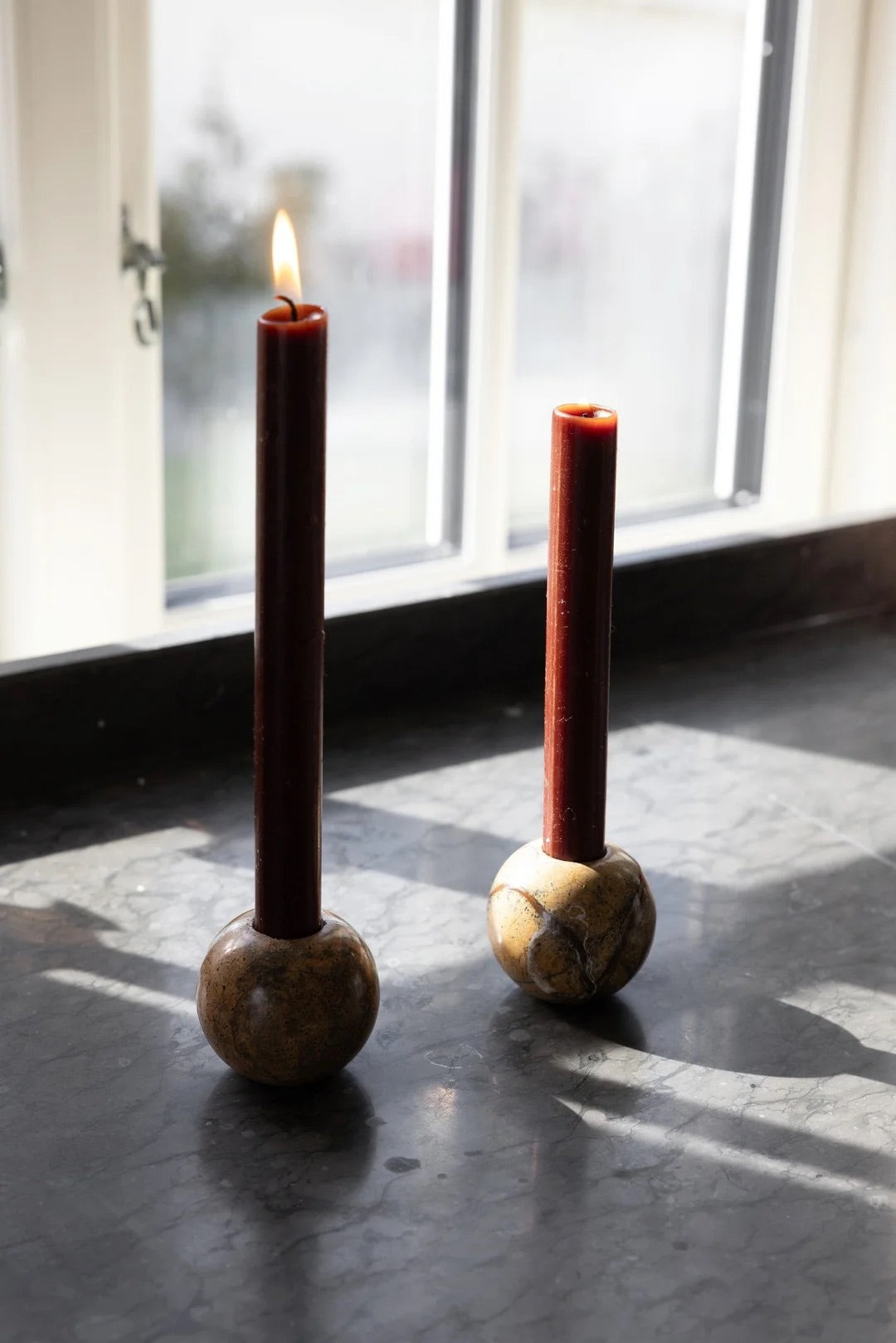 Sten lysestake, brown forest marble