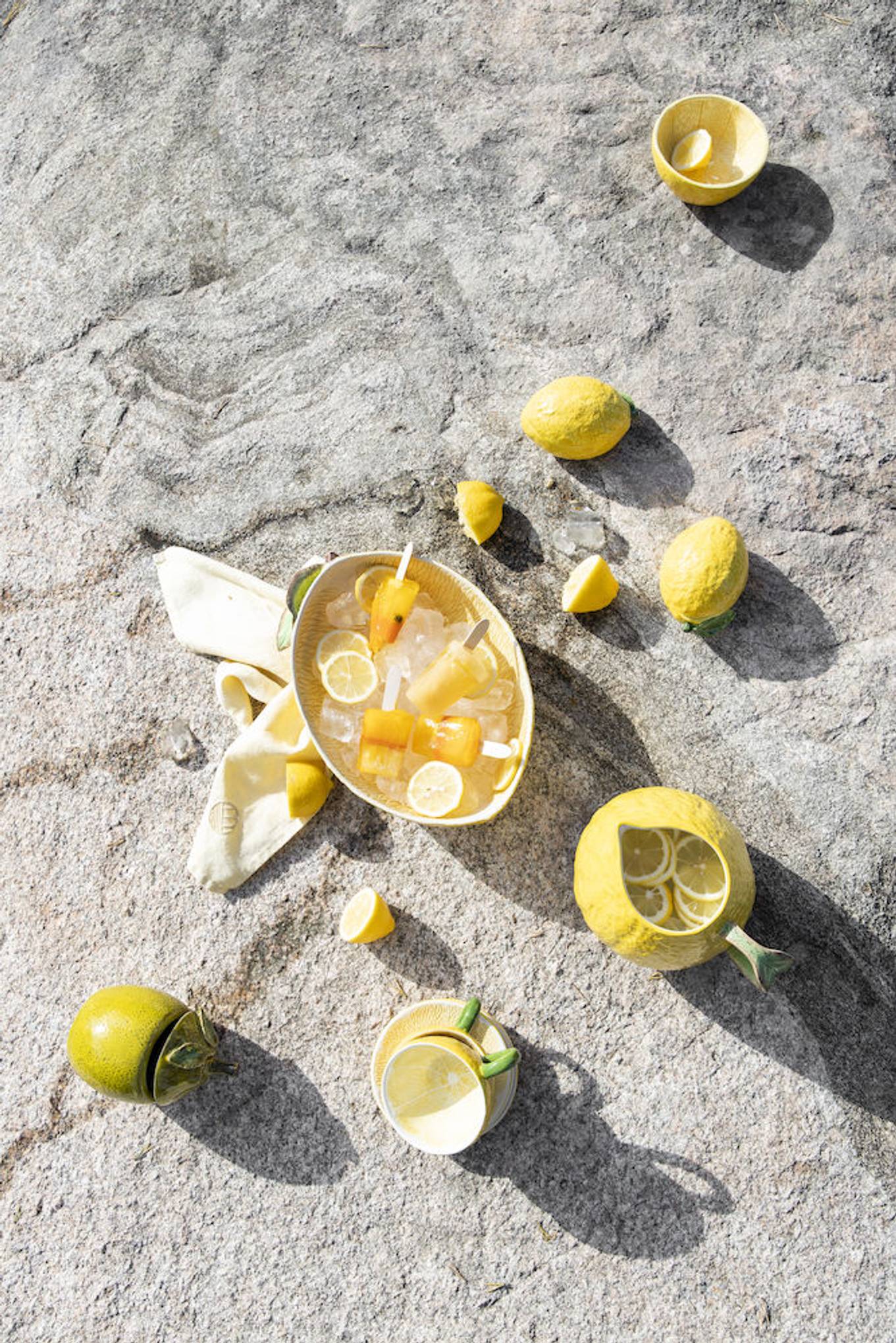 Lemon jug, Gul