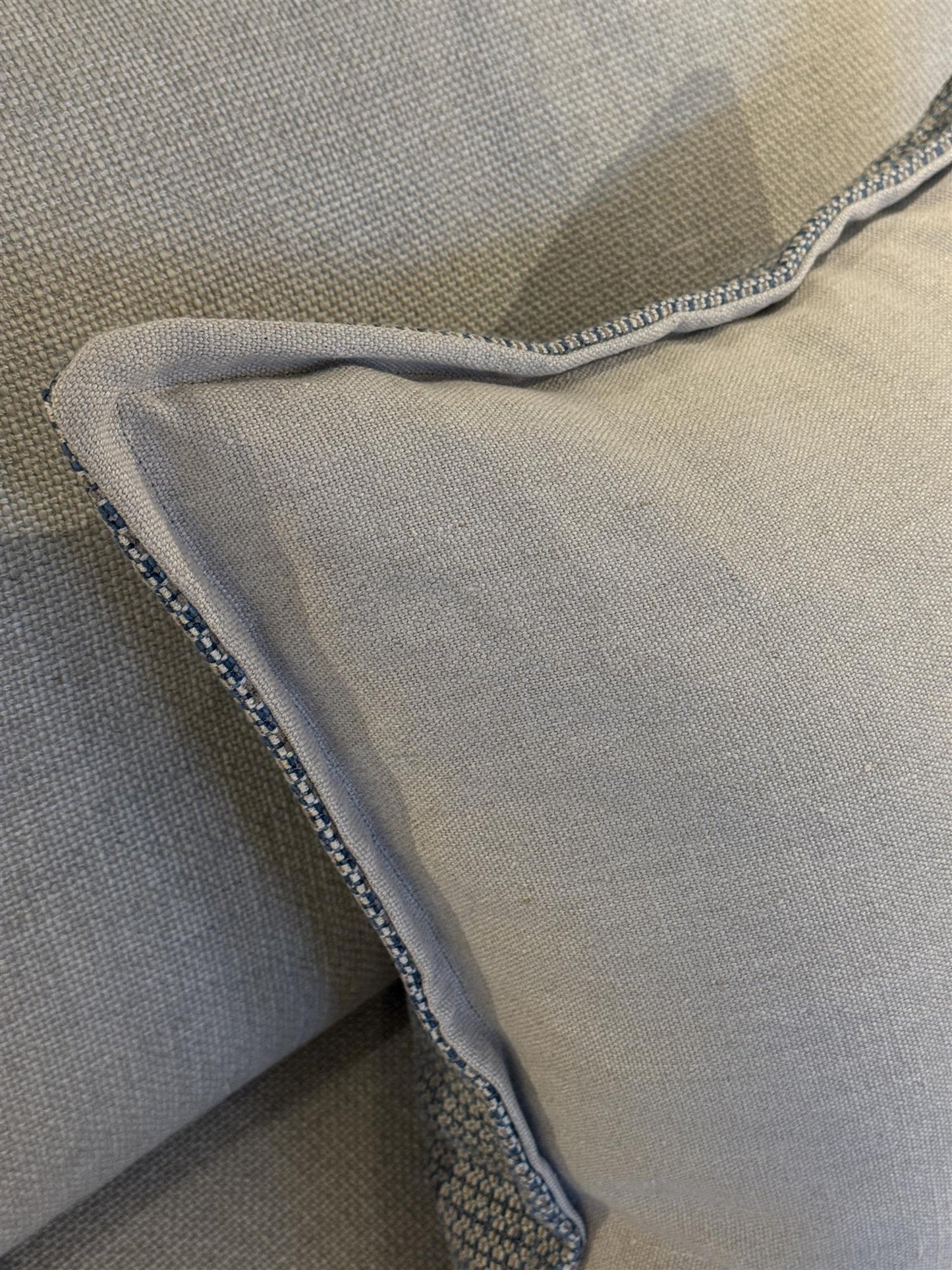 Pyntepute Laurie blue 50x50 cm