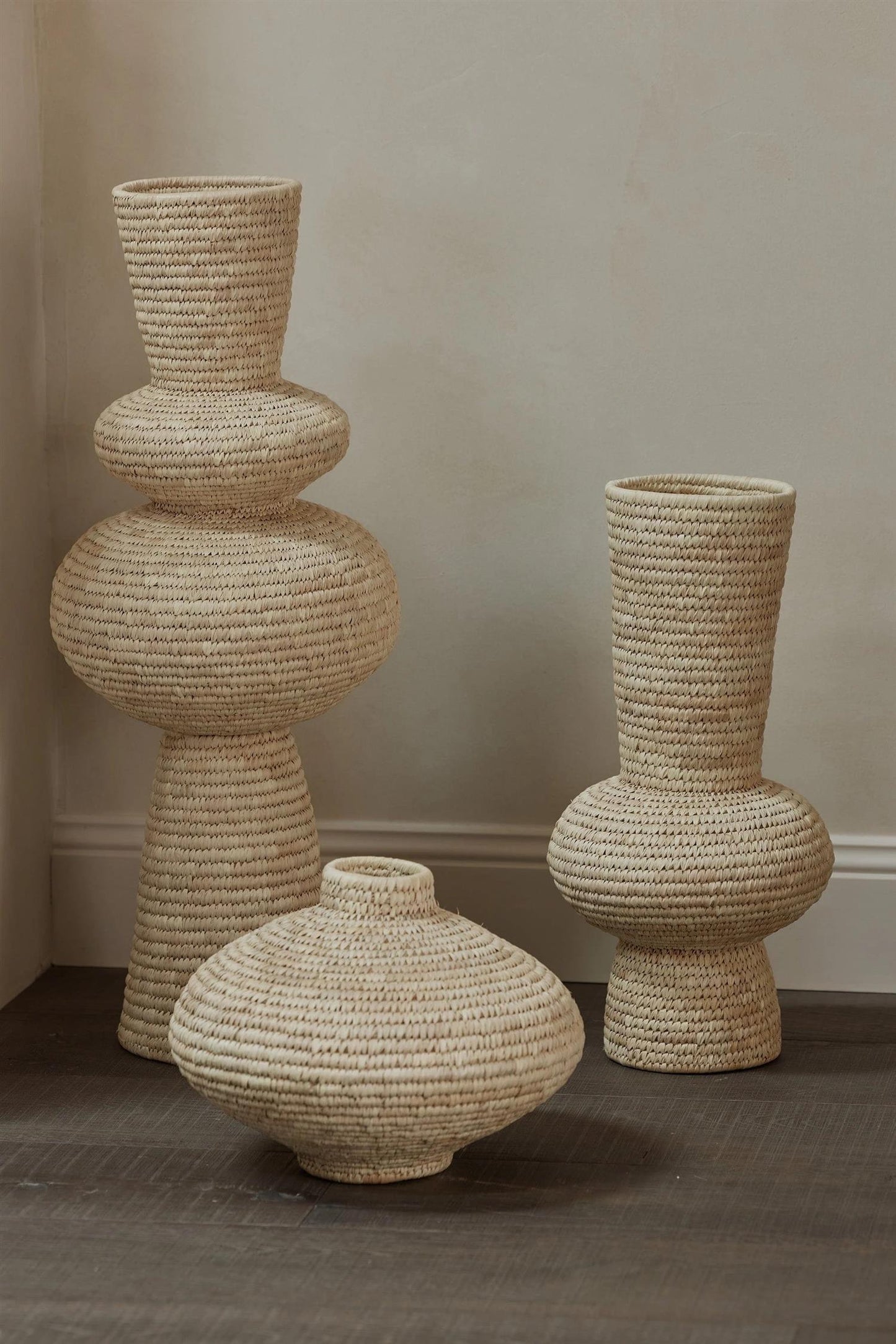 Samira vevet vase