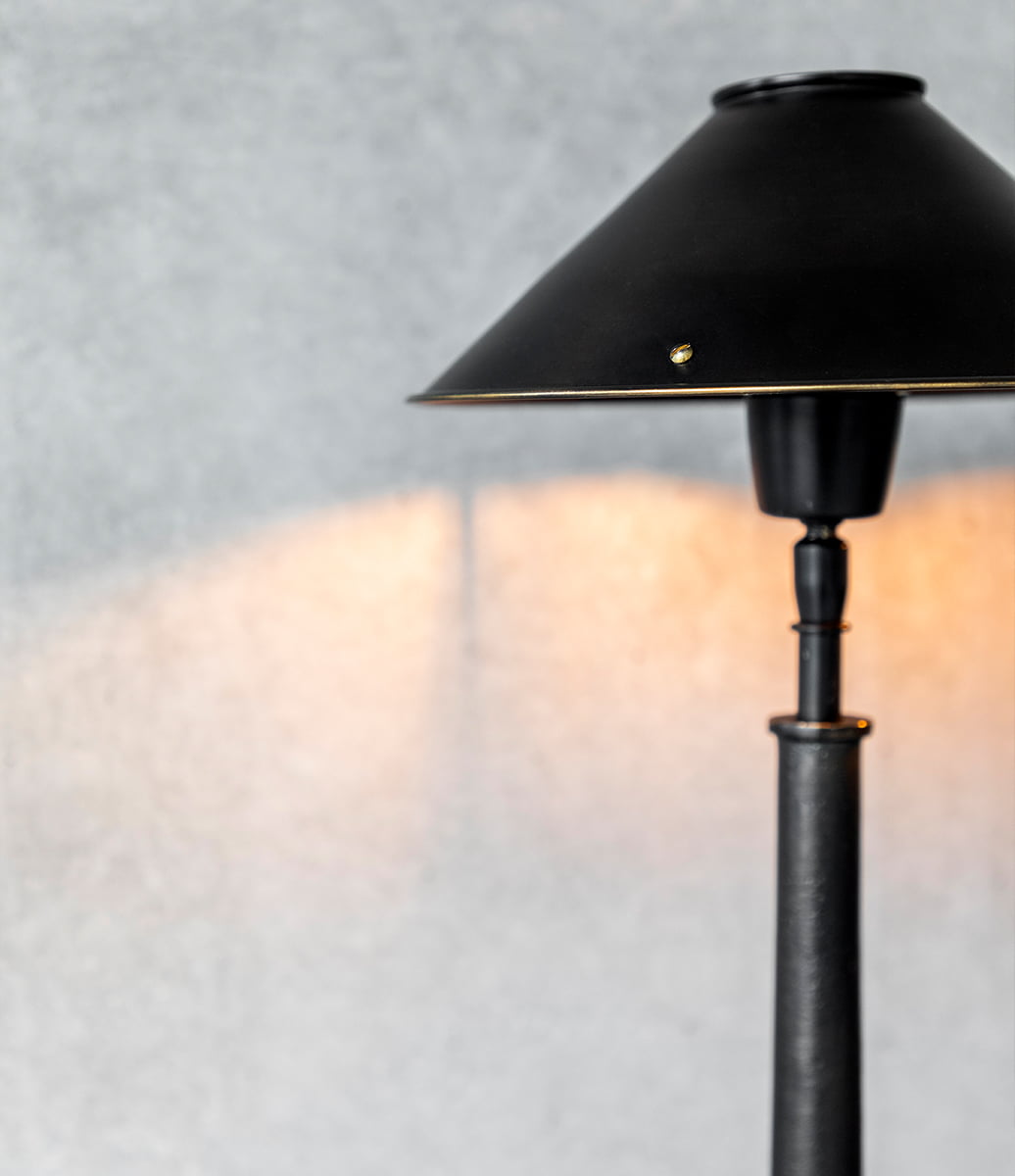 Positano Bordlampe med skjerm, Black/Antikk Bronse