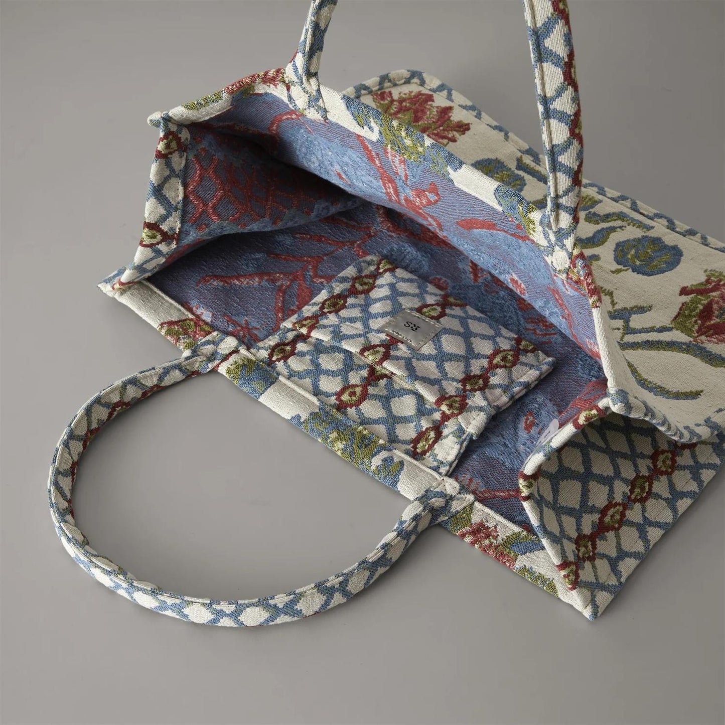 Anniken flower spring tote, large ruby blue