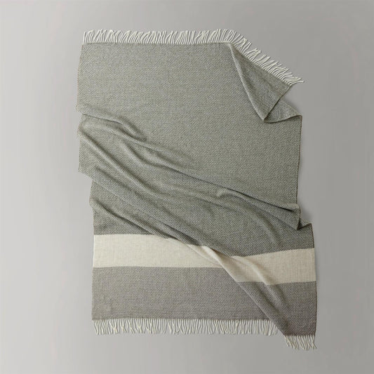 Aria throw, 130x190 cm, green beige