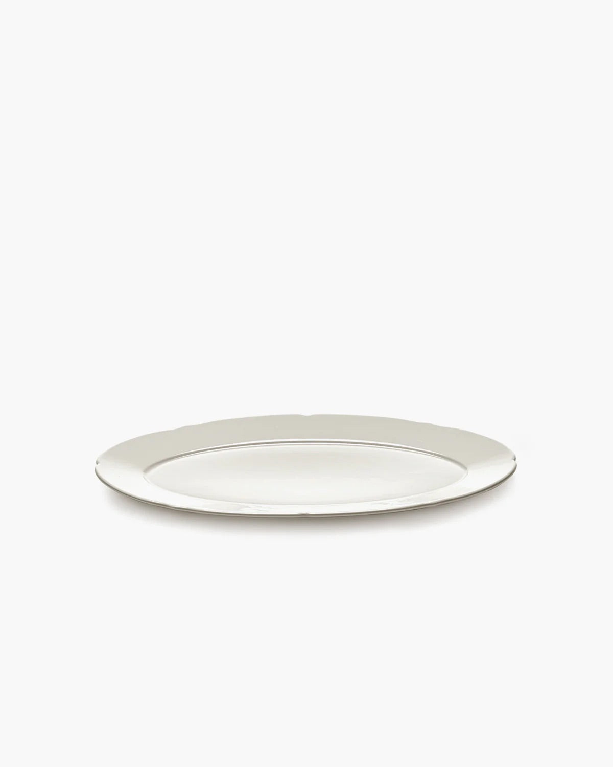 Fat oval M white silhouette