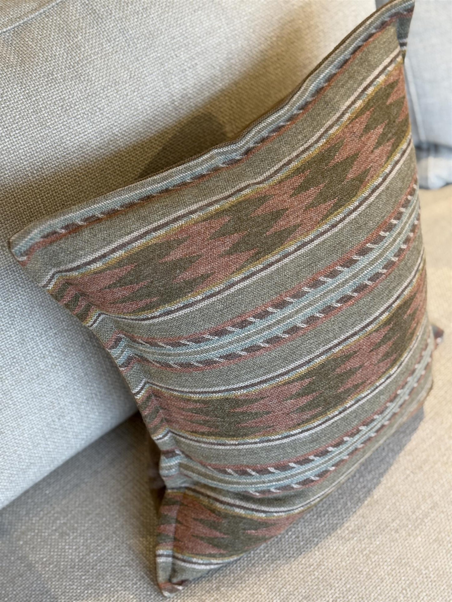 Pyntepute Mulberry/ caleido brun 50x50 cm