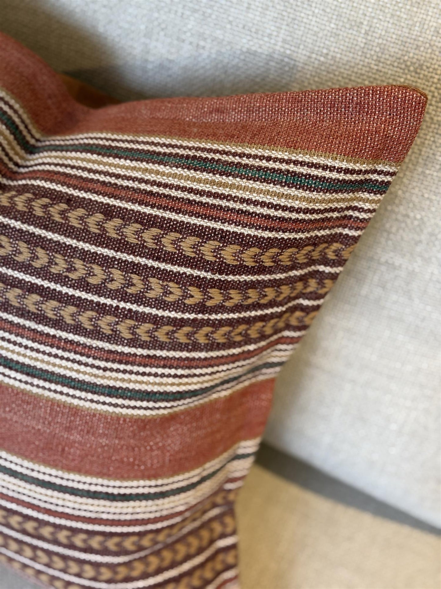 Pyntepute Mulberry Berber stripe spice 50x50 cm