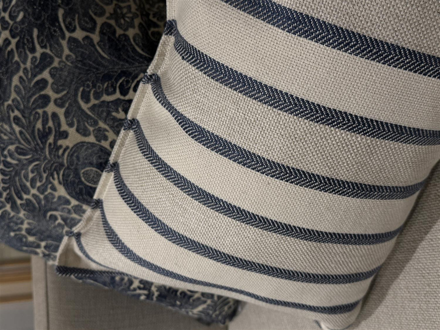 Putetrekk Lotus herringbone stripe blue/ offwhite 60x40