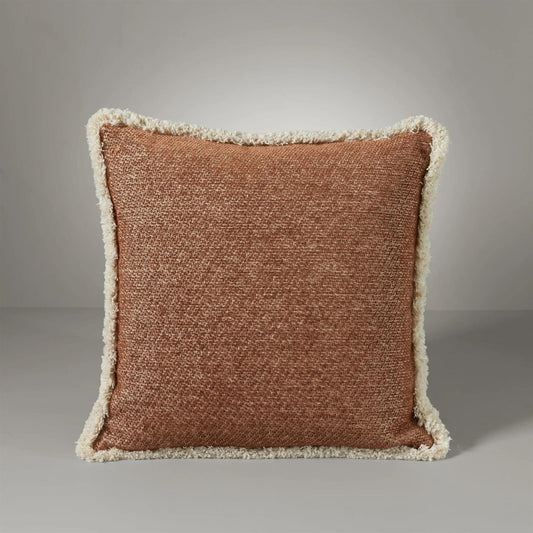 Ari chenille fringe pyntepute, 50x50 ruby rust