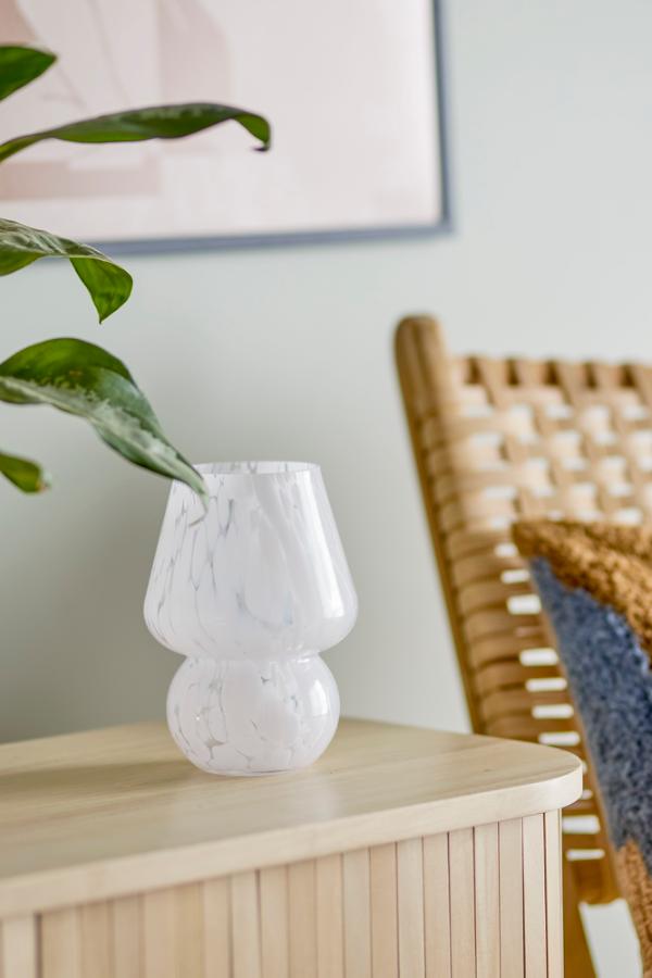 Halim vase, hvitt glass