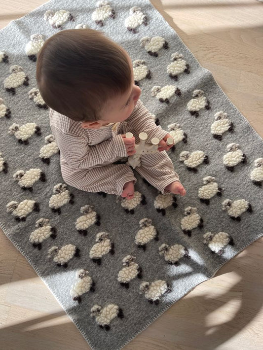 Boiled Wool New Sheep Grå babypledd, 75x100 cm