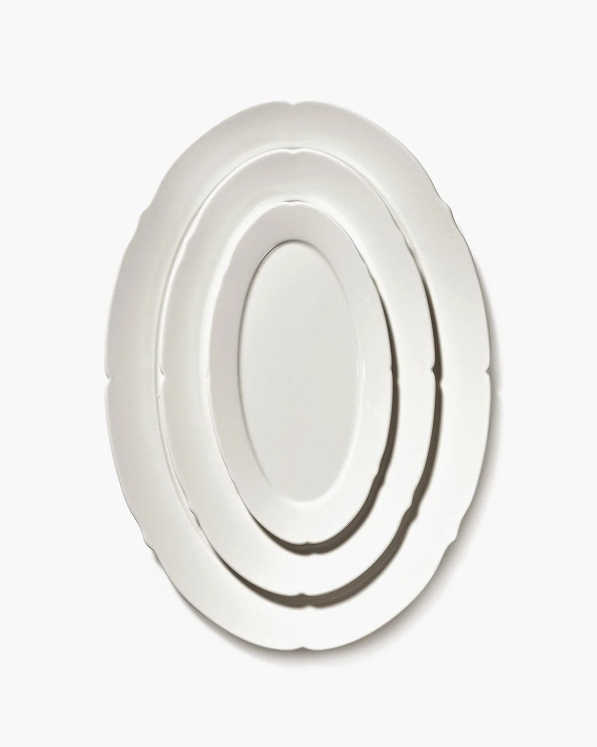 Fat oval M white silhouette
