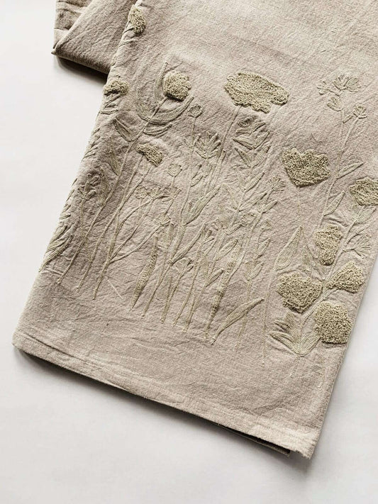 Duk brodert natur, 140×240 cm