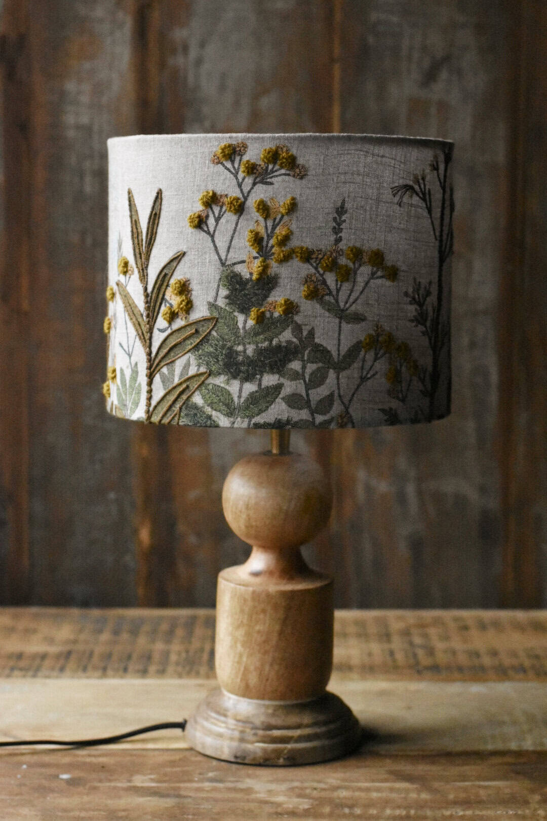 Lampefot tre rund h 33xd 14 cm