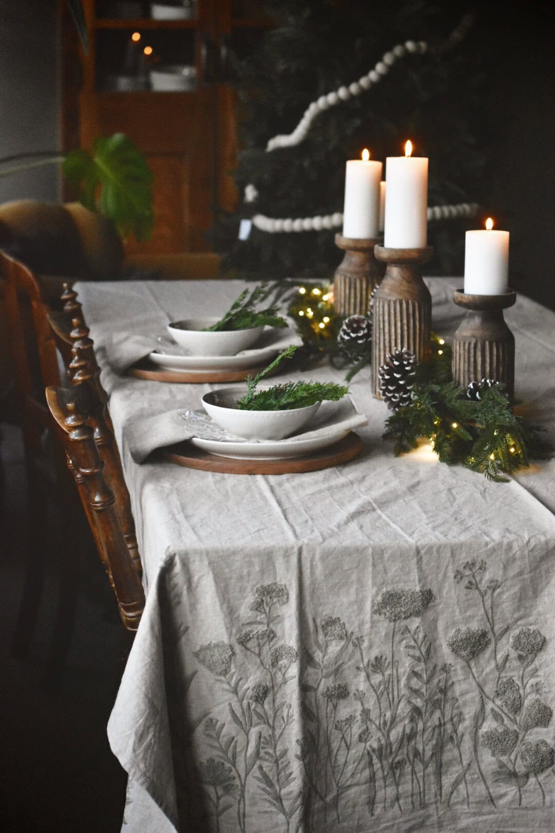 Duk brodert natur, 140×350 cm