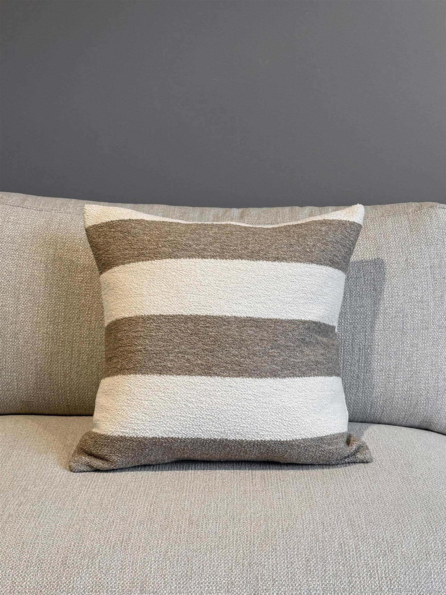 Pyntepute 50x50. Barnum stripe