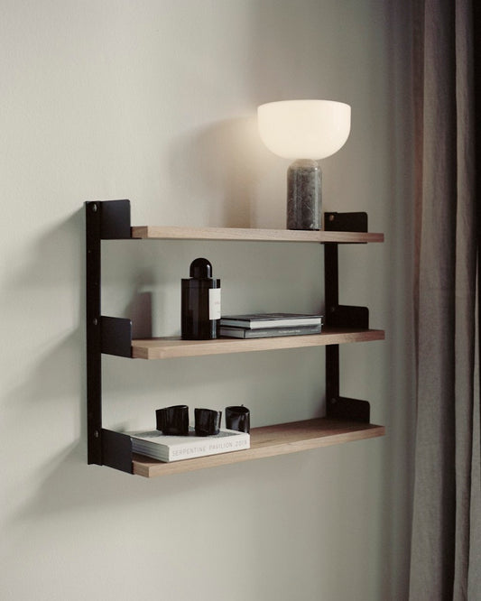 Tea Vegghylle, Walnut / Black